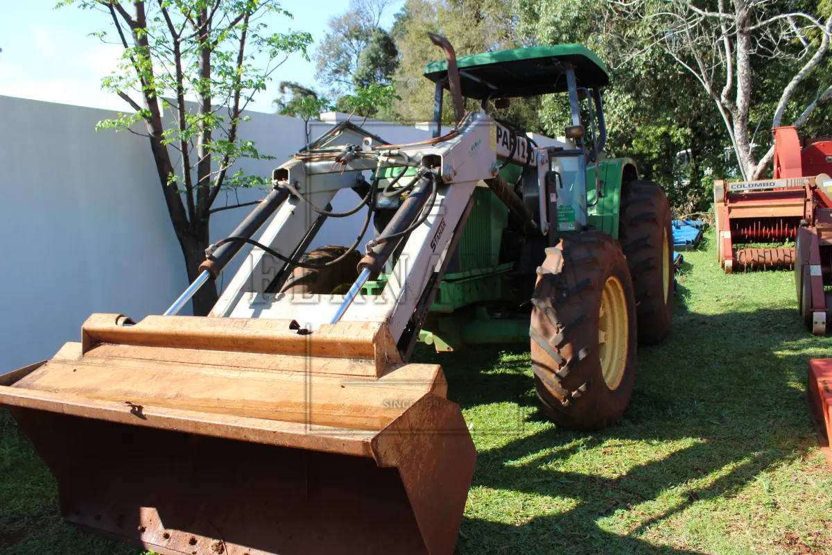 LOTE 009 - Trator SLC John Deere, 4x4 motor John Deere 120CV, Chassi CQ6600A007442