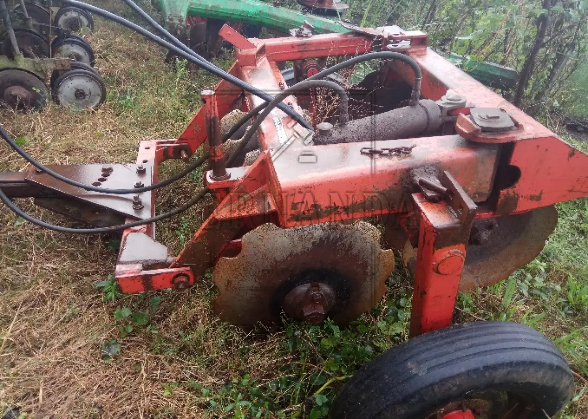 LOTE 016 - Uma grade globus tatu, da marca Marchezan, 12discos