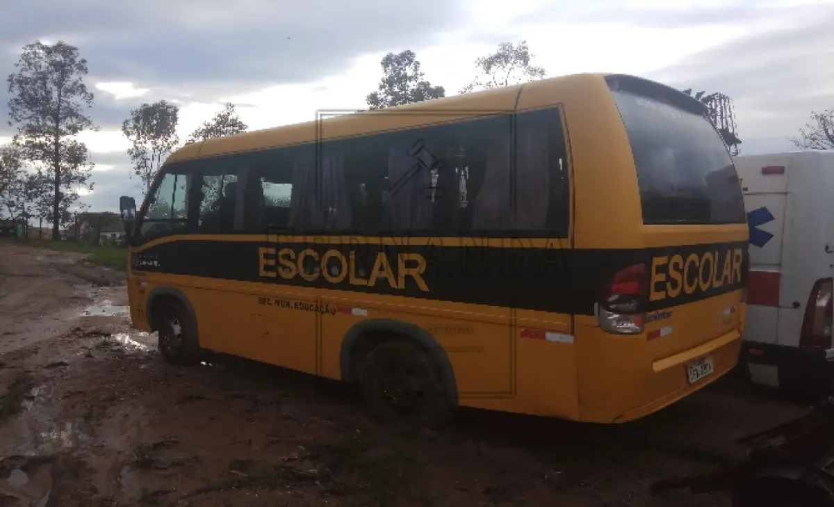 LOTE 005 - Um veículo Micro ônibus Marcopolo/ Volare, V5HD, 19pas, ano 2008