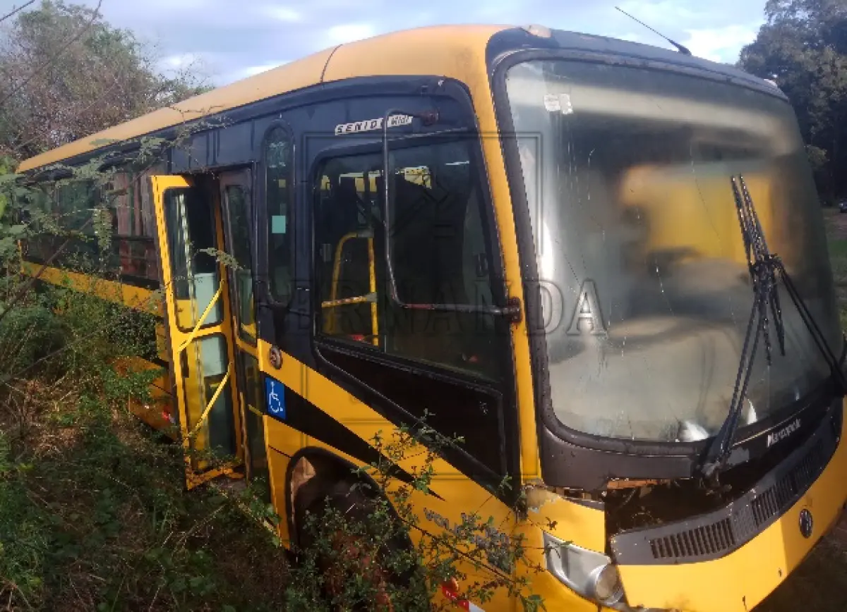 LOTE 003 - Um veículo ônibus VW/15.190, 57pas, 185cv, ano 2009, placas IQG4973