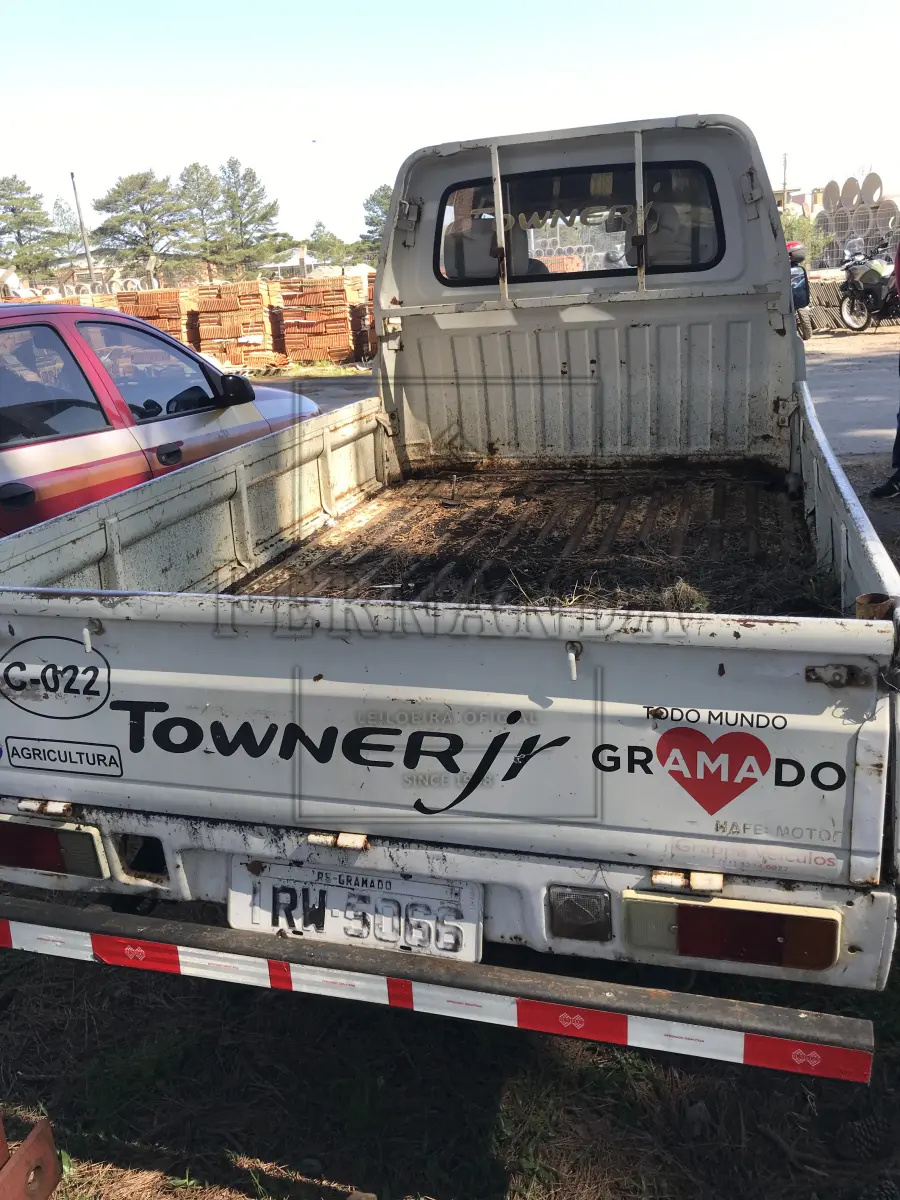 LOTE 010 - Pick-up Towner JR, placas IRW5066