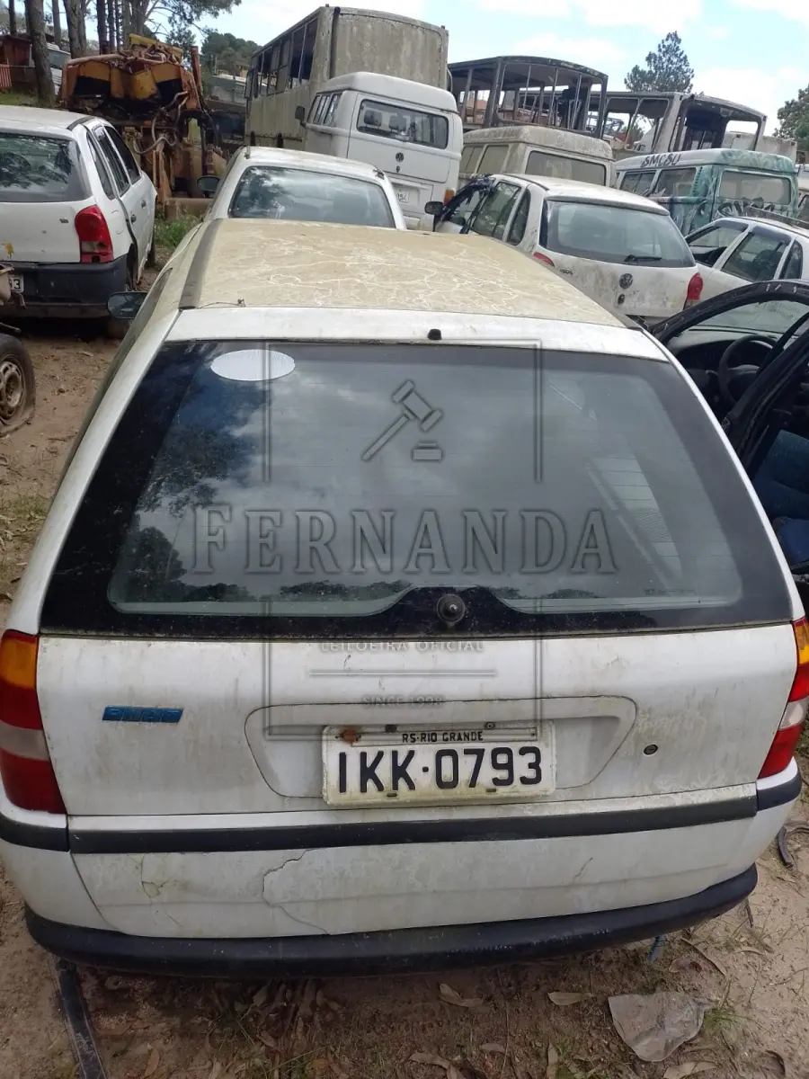 LOTE 035 - FIAT / Palio WEEKEND ELX ,2001/2002, Placa IKK-0793. Avaliado em R$ 100,00.