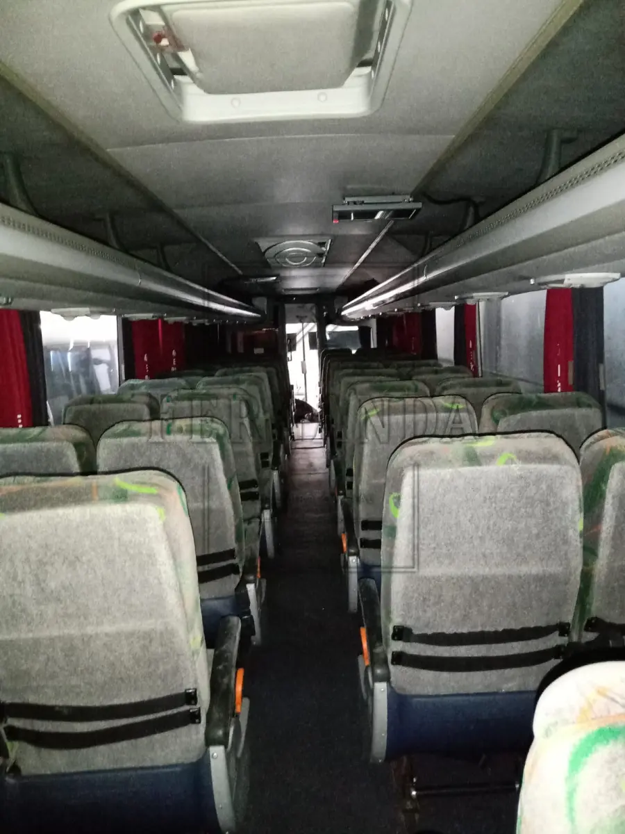 LOTE 053 - Ônibus Scania/ Induscar GIR K94, ano/modelo 2005/2006, placa INW0384. Avaliado em R$ 58.000,00. VEÍCULO COM MULTA DE 1.623,62.
