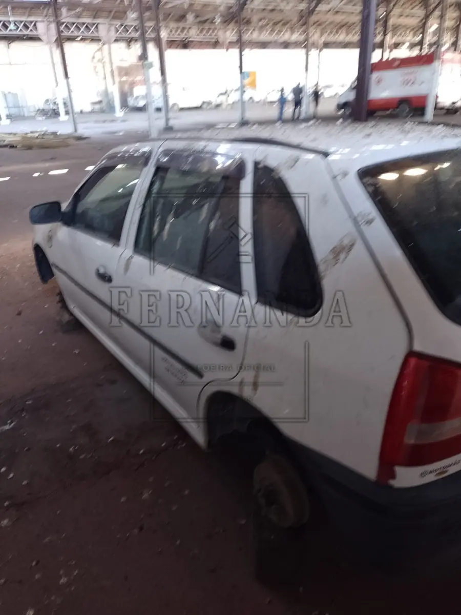 LOTE 034 - Veículo VW/Gol 1.0, ano/modelo 2004/2005, placa IMG5954. Avaliado em R$ 1.500,00.