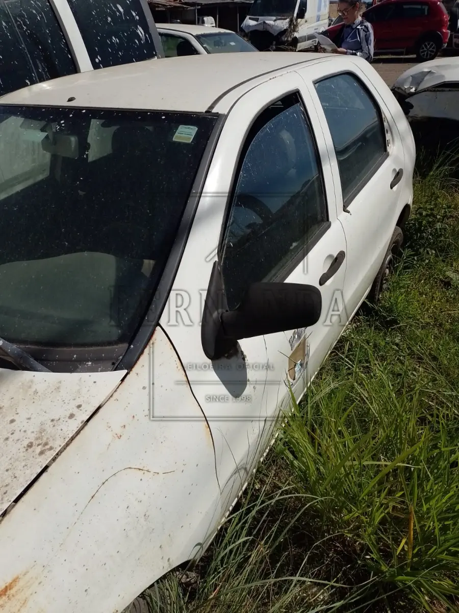LOTE 003 - Veículo FIAT/  Palio Fire Economy, Ano/modelo 2009/2010, Placa ITR1113. Avaliado em R$ 2.600,00.