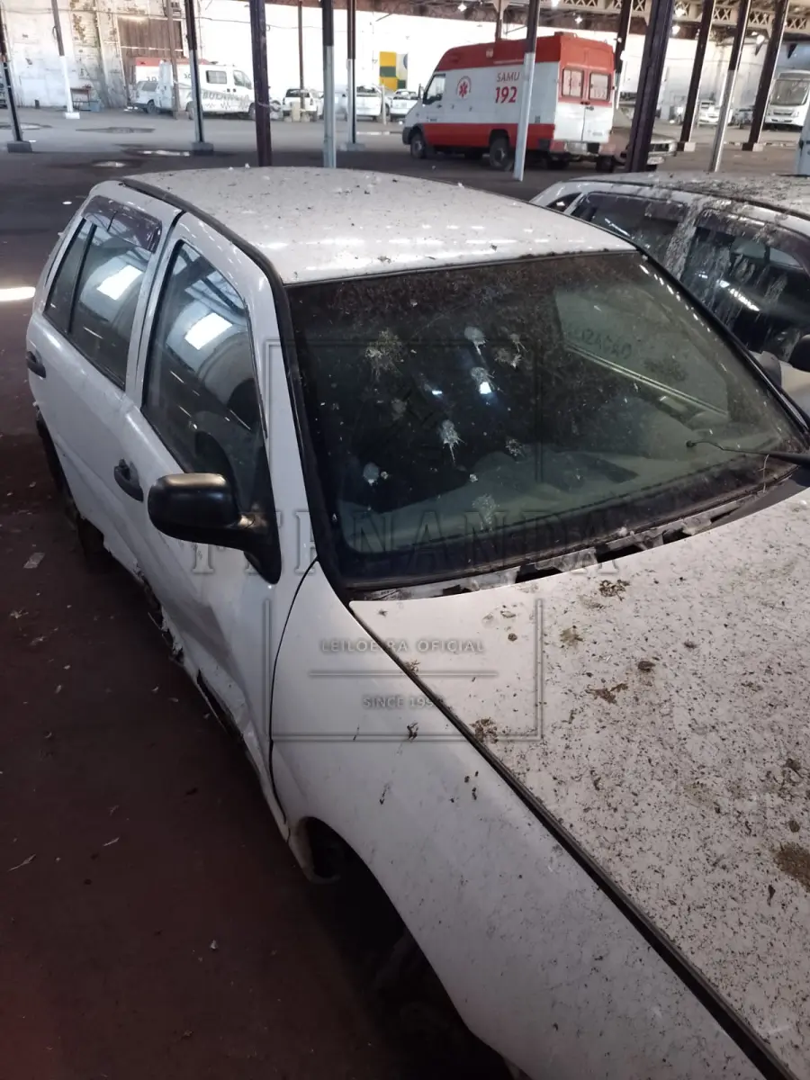 LOTE 031 - Veículo VW/Gol 1.6, ano/modelo 2006/2007, placa ING5679. Avaliado em R$ 500,00. Multas R$ 608,76