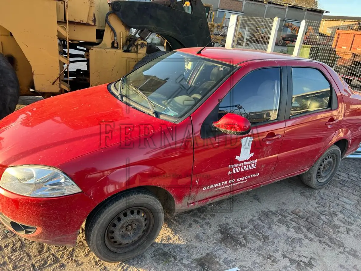 LOTE 058 - Veículo Fiat Siena EL Flex, ano/modelo 2011/2011, placa IRX2407. Avaliado em R$ 3.000,00.