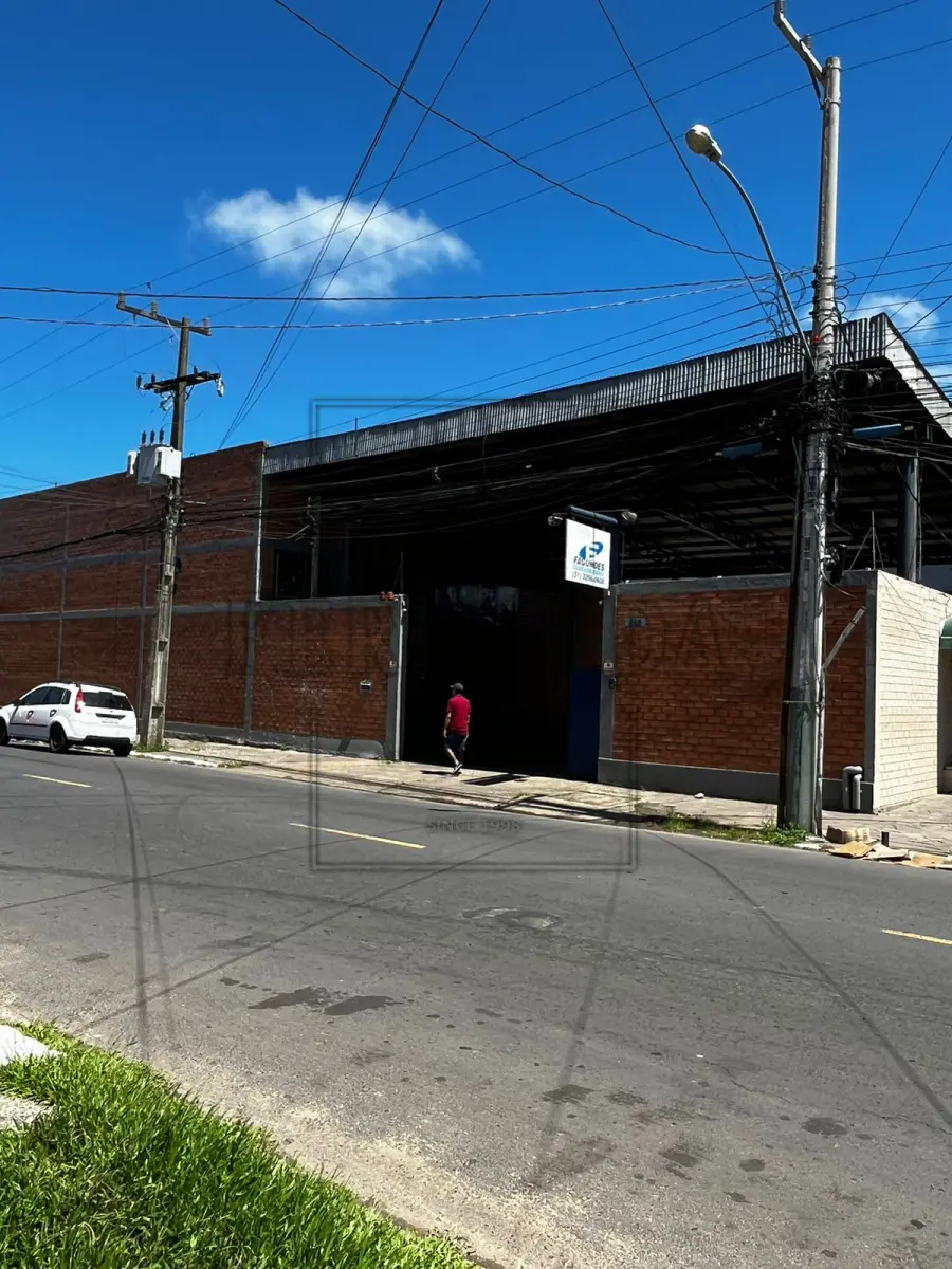 LOTE 005 - Imóvel localizado na Rua Mauá 469, bairro Rio Branco, CEP 92200-190, Canoas. Matrícula n° 31.463, do Registro de Imóveis de Canoas. Avaliado em R$ 350.000,00. 2°Leilão.