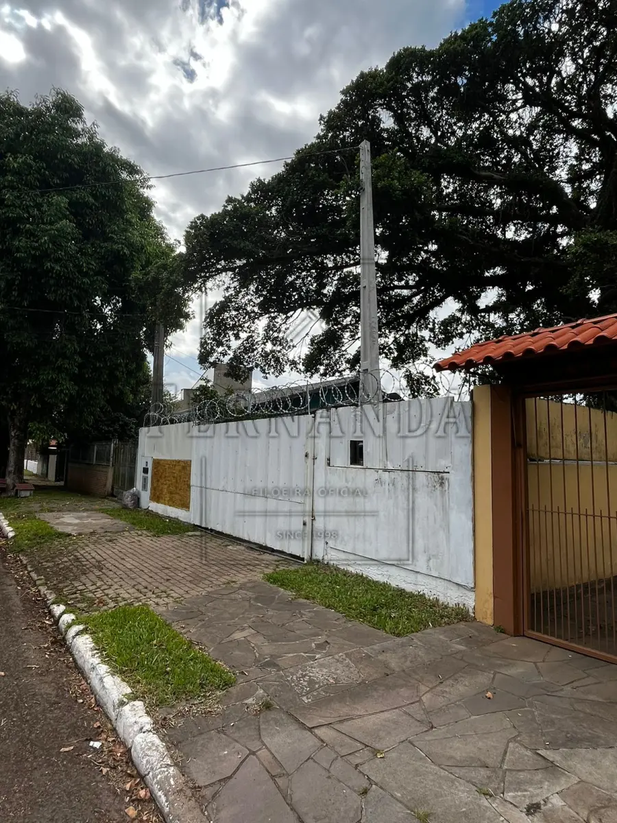 LOTE 001 - Um terreno situado na Rua Almirante Barroso, 369, Vila Fernandes, Canoas/RS, matrícula 46.107 do Registro de Imóveis de Canoas. Avaliado em R$385.000,00. 2°Leilão.