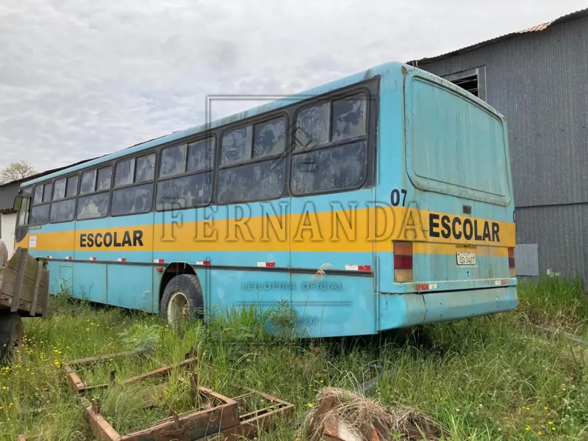 LOTE 011 - Ônibus, placas IEQ3407, Volkswagen VW/16 - 180 CD, 1996, Diesel, 184CV, 46 passageiros. Avaliado em R$5.300,00.