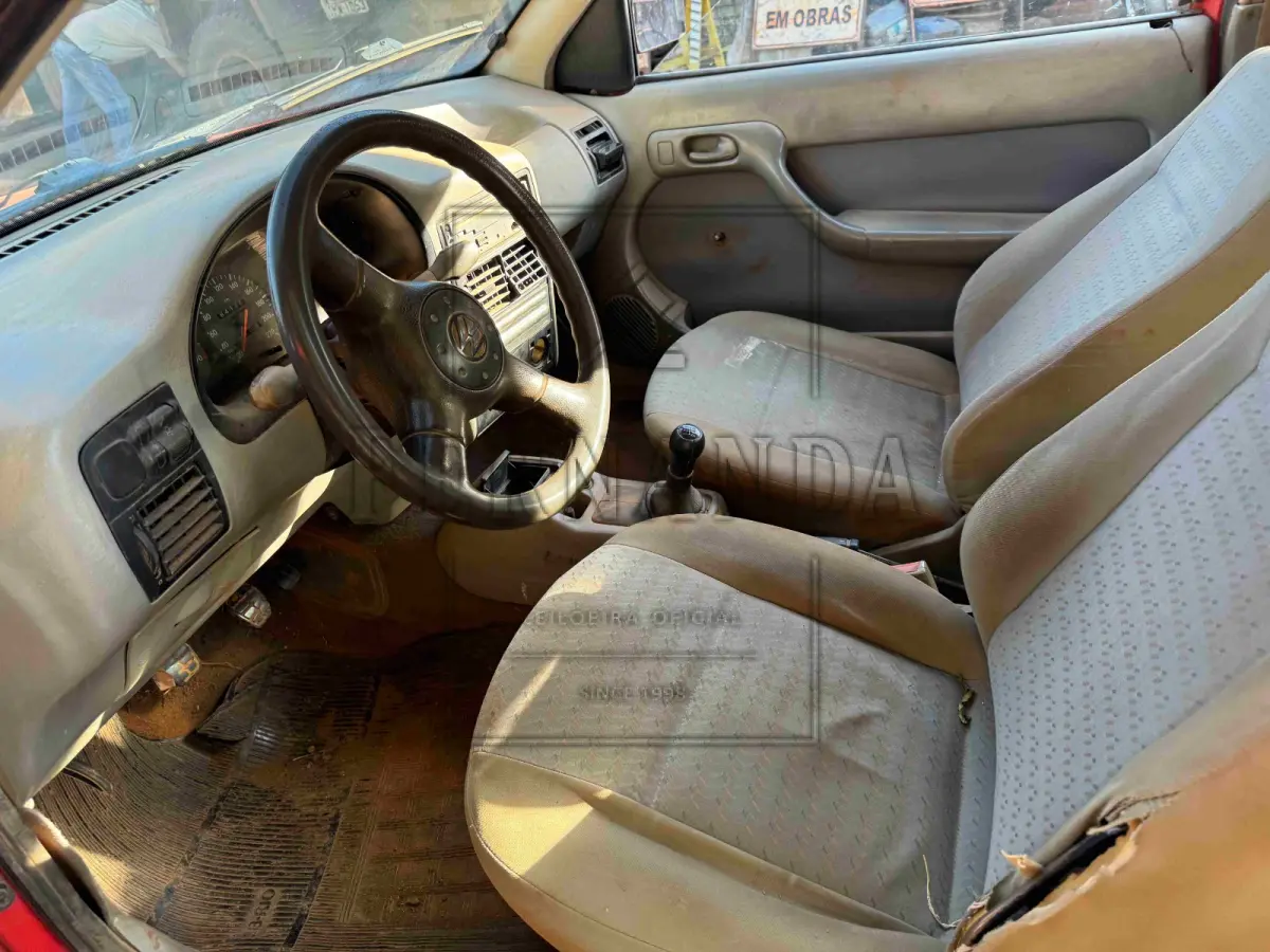 LOTE 004 - Veículo marca Volkswagem, modelo Gol Special 100, chassi 9BWCA05Y12T056058, cor vermelha, ano 2001, modelo 2002,, placas AJC-1225