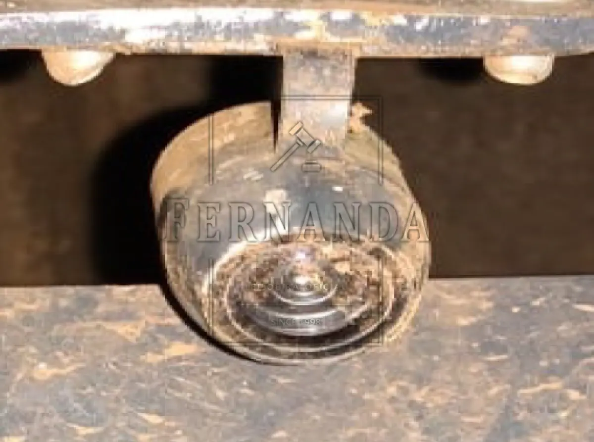 LOTE 004 - Colhedora de forragens Auto Propelida, marca: RK Forrageira. Avaliada em R$ 162.240,00.