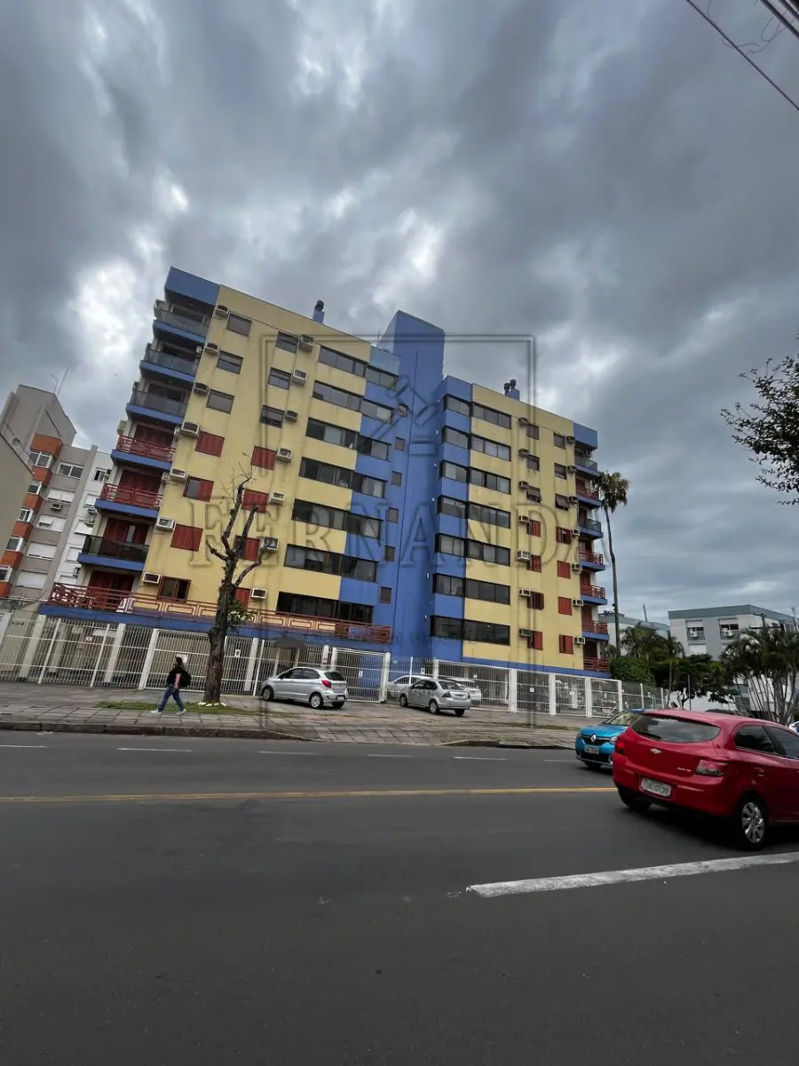 LOTE 001 - O apartamento n°201 do Edifício Pezzi, sito na Rua Marcílio Dias, n°531. Matrícula n° 32.500. Avaliado em R$ 650.000,00. 1°Leilão.
