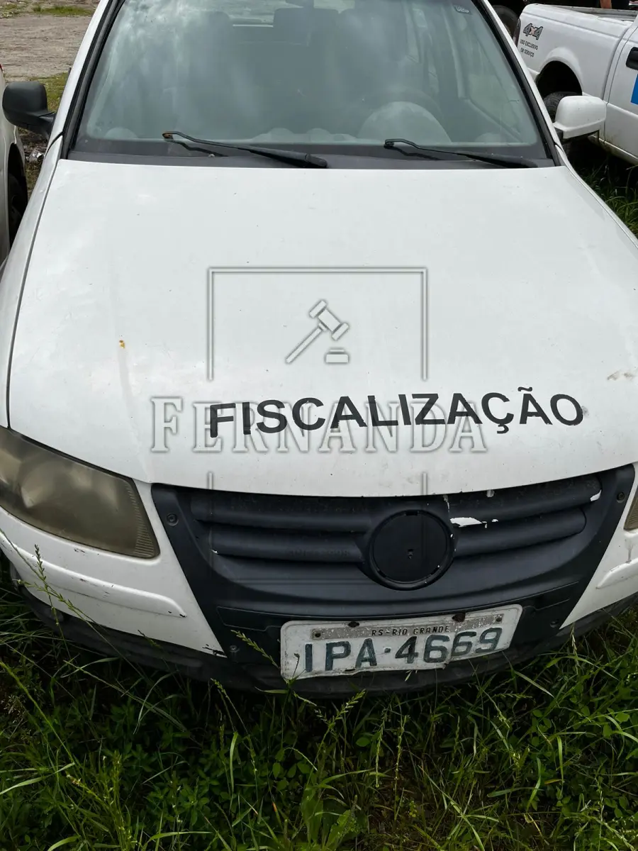 LOTE 020 - VEÍCULO VW GOL 1.6 POWER G IV, ANO/MODELO 2008/2009, PLACA IPA4669. AVALIADO EM R$ 2.000,00.