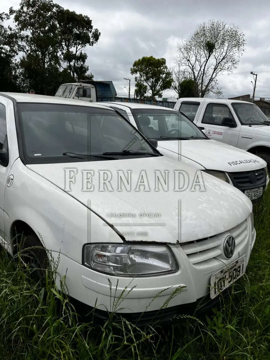 LOTE 005 - AUTOMÓVEL VW/ PARATI 1.6, ANO/MODELO 2008/2009, PLACA IOY5081. AVALIADO EM R$ 2.600,00.
