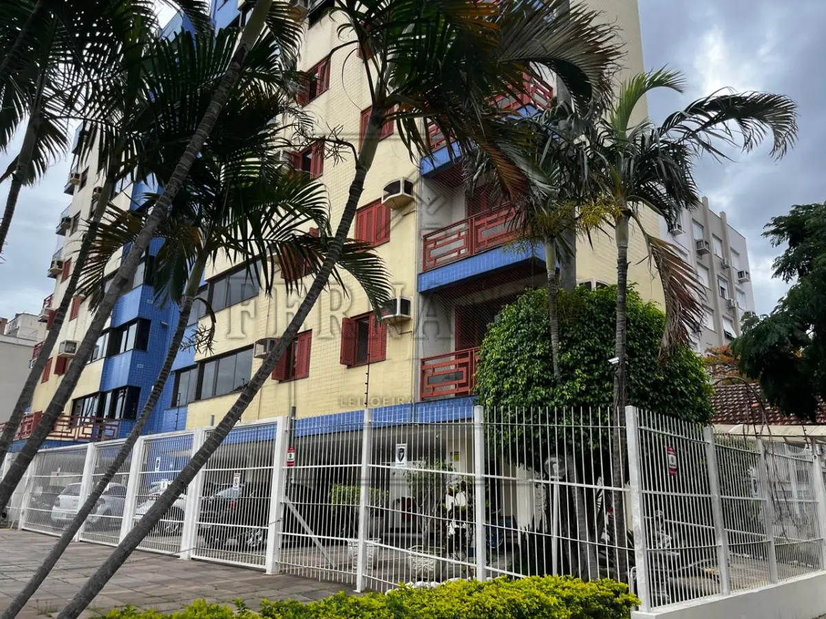 LOTE 001 - O apartamento n°201 do Edifício Pezzi, sito na Rua Marcílio Dias, n°531. Matrícula n° 32.500. Avaliado em R$ 650.000,00. 1°Leilão.
