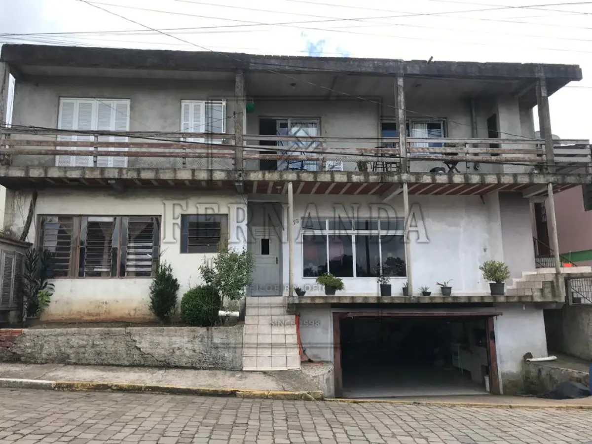 LOTE 001 - BARÃO/RS - Imóvel  está  situado  na  Rua Raimundo Hartmann, nº 373, Centro, Barão – RS. Matrícula n° 9116. Avaliado em R$ 850.000,00.