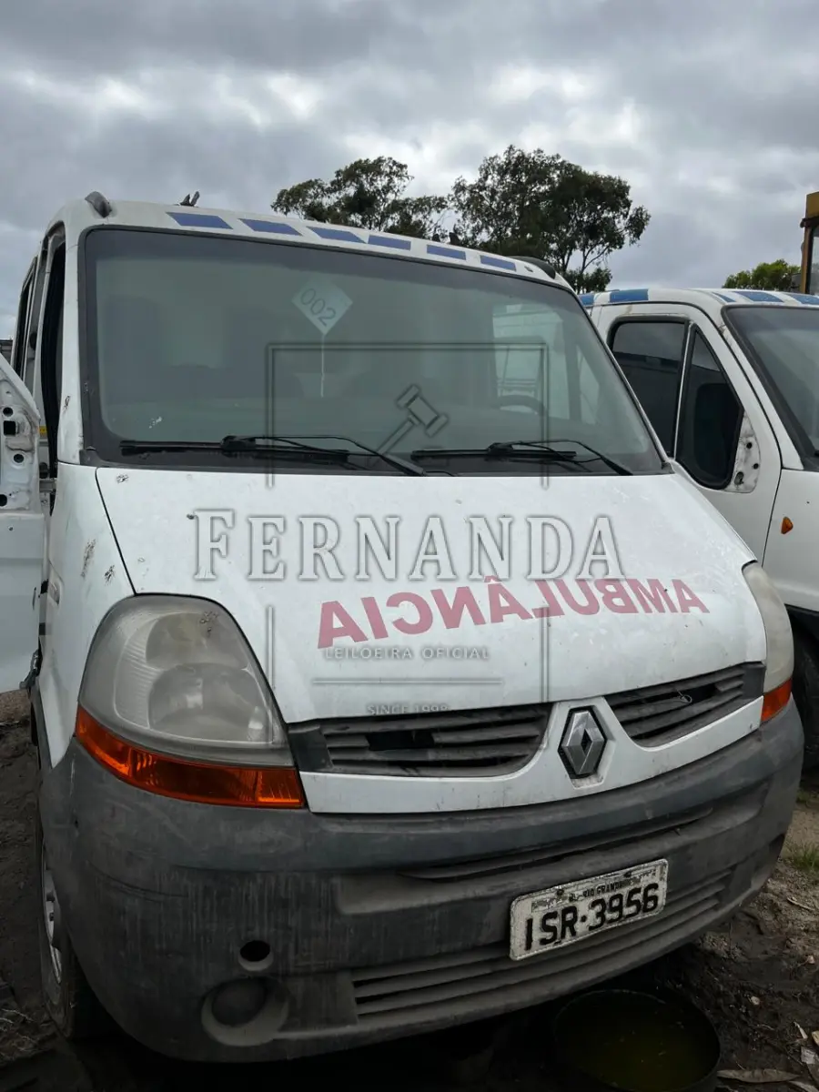 LOTE 003 - CARGA CAMINHONETE FIAT / DUCATO CARGO, ANO/MODELO 2005/2006, PLACA IMX4856,. AVALIADA EM R$ 3.500,00.