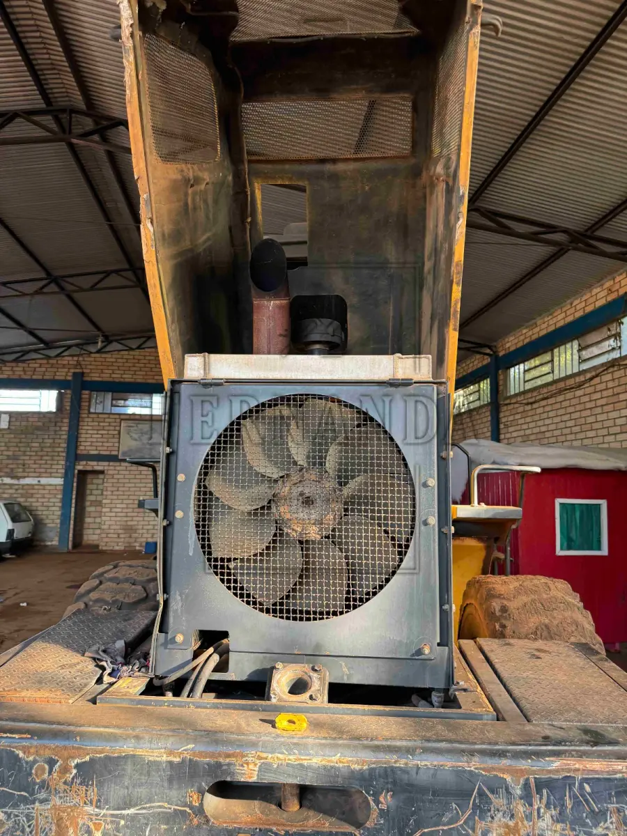 LOTE 002 - Carregador, marca MAXLOADER, modelo MAX934N, ano 2017, número série MCH0005.