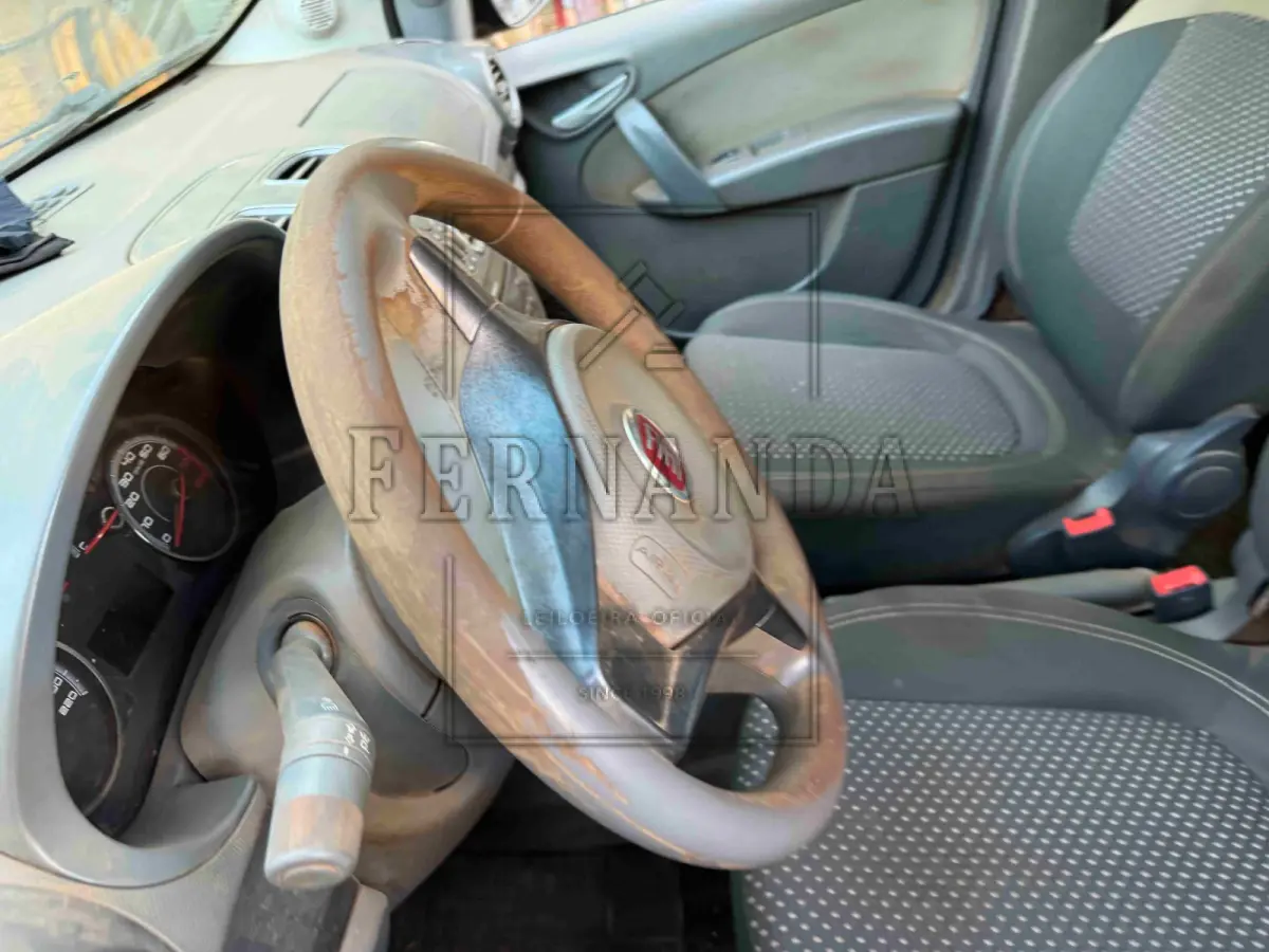 LOTE 007 - Veículo marca Fiat, modelo Siena Essence 1.6, cor cinza, ano 2016, modelo 2016, combustível álcool/gasolina, placas IXP-0260.