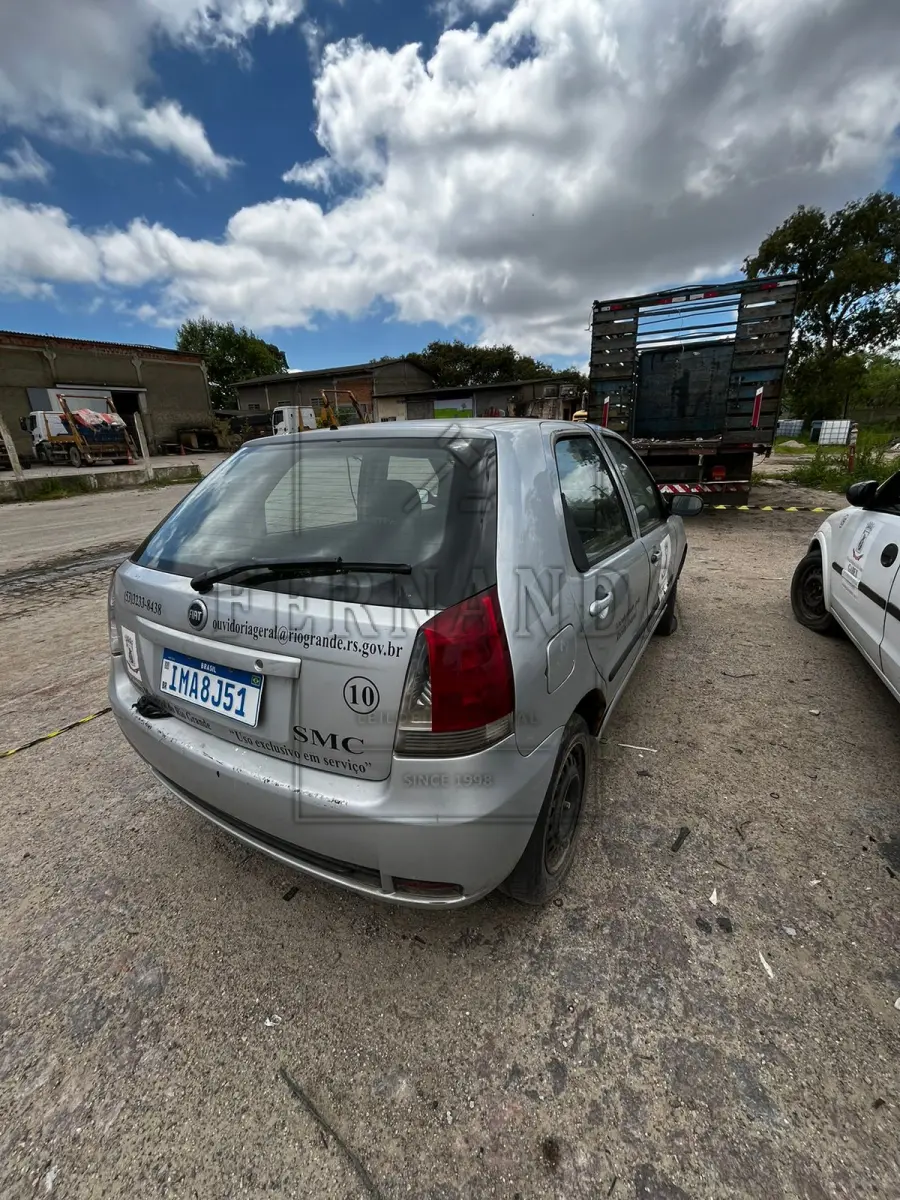 LOTE 013 - FIAT PALIO, ANO/MODELO 2004/2004, PLACA IMA8J51. AVALIADO EM R$ 2.600,00
