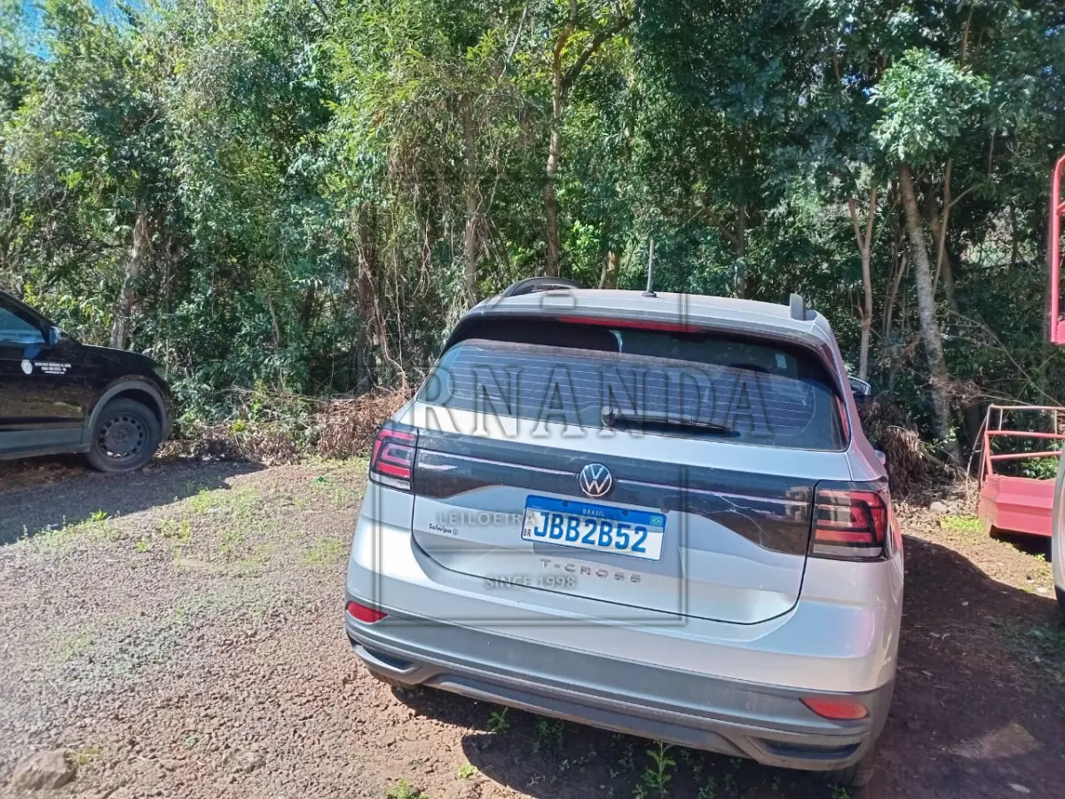 LOTE 001 - Automóvel VW/T-CROSS SENSE 200 TSI AD, câmbio automático, placas JBB2B52, tipo SUV, ano/modelo 2021/2022. Avaliada em R$ 55.406,40