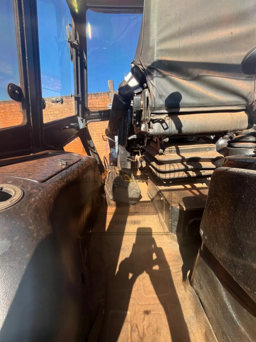 LOTE 002 - RETROESCAVADEIRA RANDON RD 406 SÉRIE B ANO 2019, Chassi 9AD406AQLK0007357.avaliada em R$ 98.000,00