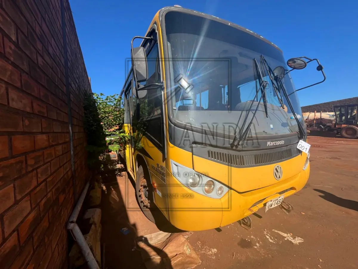 LOTE 001 - Ônibus, Volkswagen 15.190 EOD E.HD.ORE, 2013/2014, placas IVW1493, renavam 01015978441, passageiro. OBS. Motor desmontado. Avaliação R$ 55.000,00