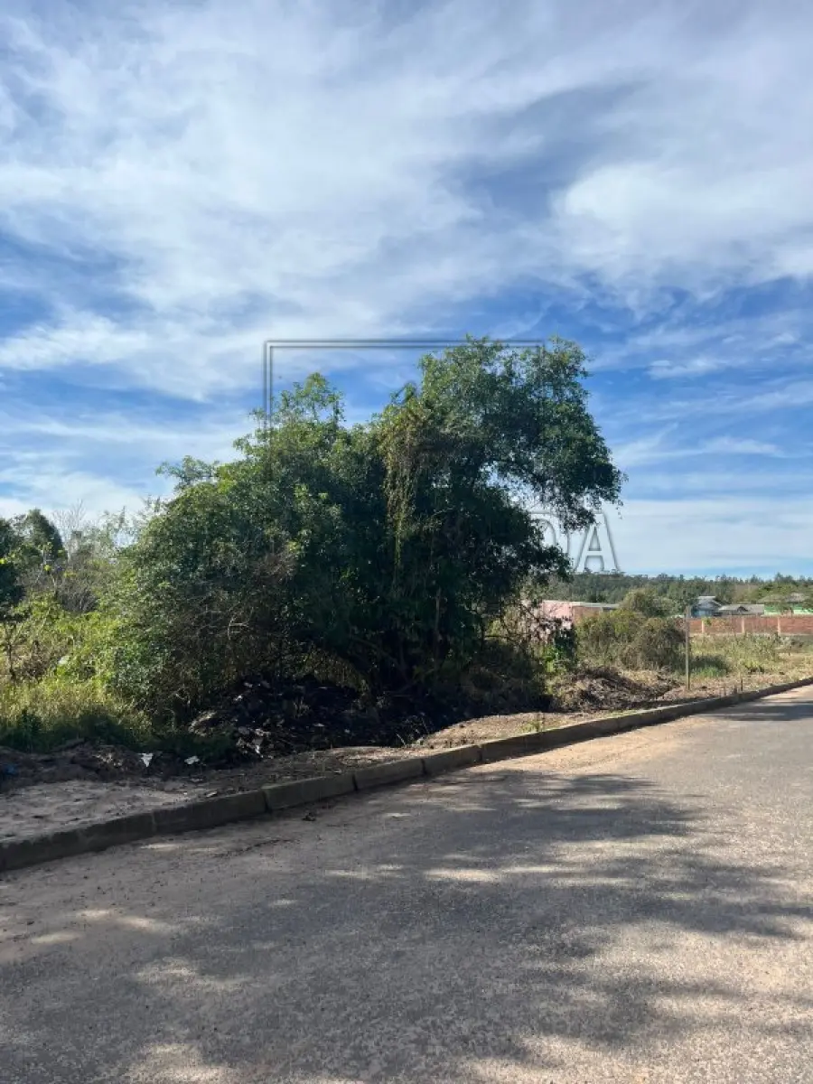 LOTE 002 - MONTENEGRO/RS: Terreno, sem benfeitorias, com área superficial de 360,00m².Imóvel de Matrícula n° 35.496 do Cartório de Registro de Imóveis de Montenegro.  Avaliado em R$ 100.000,00. 2° Leilão