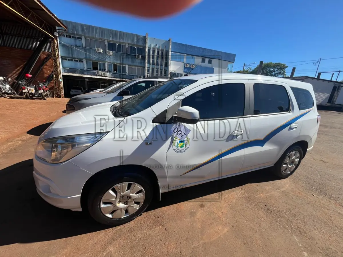 LOTE 007 - CHEVROLET SPIN 1.8L MT LT ANO 2014 PLACAS IVR-8124, renavam 01011845323, avaliação R$ 18.500,00