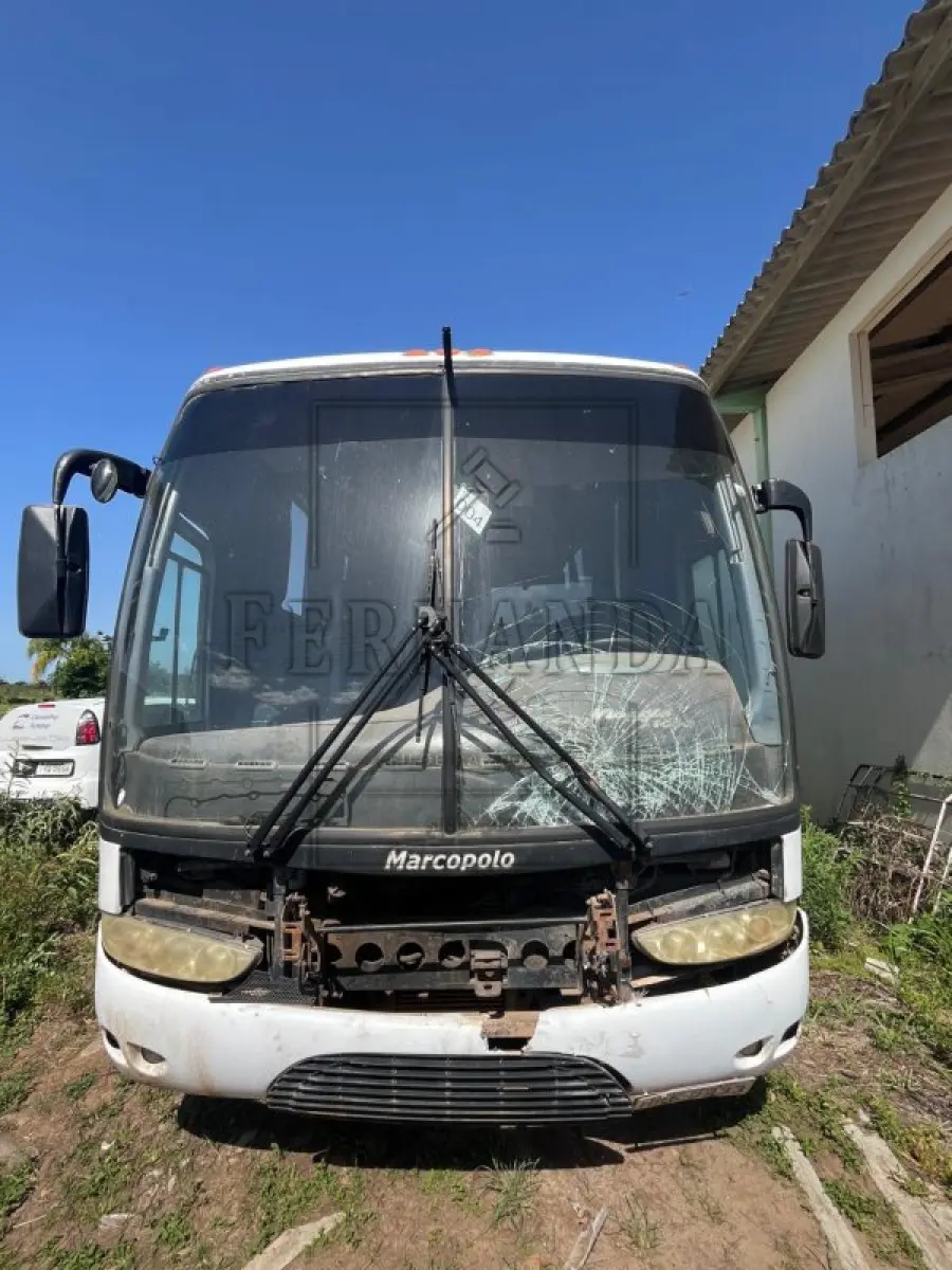 LOTE 001 - VEÍCULO ÔNIBUS, MARCA MBENZ/MPOLO VIAGGIO R, LOTAÇÃO 50P, DIESEL, POTÊNCIA/CILINDRADA 211CV, Renavan 00769163491,PLACAS HPE 0933, ANO E MODELO 2001/2001, COR BRANCA. AVALIADO EM 20.000,00.
