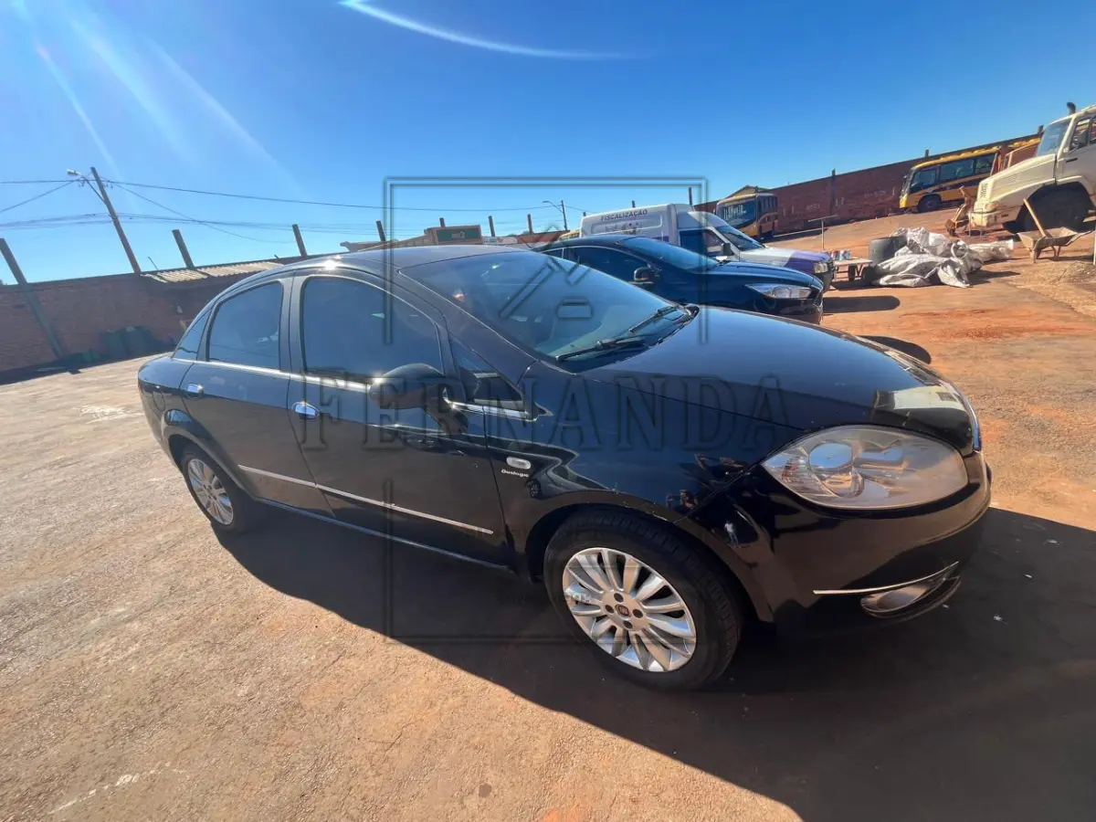 LOTE 006 - FIAT LINEA ESSENCE1.8 DUALOGIC, ANO 2013 PLACAS IUK-5837, renavam 00543402347, avaliação R$ 16.200,00