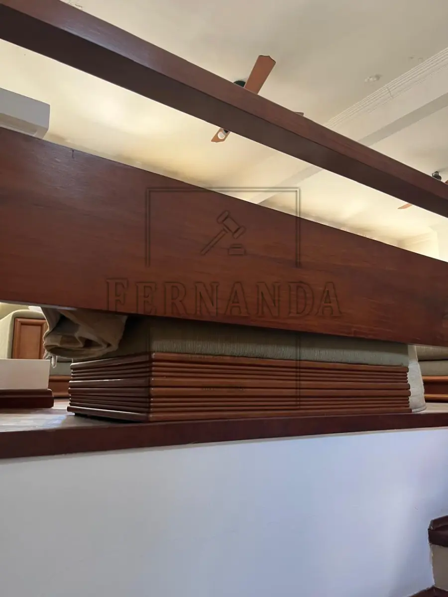 LOTE 002 - CANOAS/RS - Apartamento 1201 e 1301 (triplex), localizado na Rua General Salustiano n°452, Edifício Los Angeles, Canoas/RS. Área privativa de 412m². Matrícula n° 42.011 do Registro de Imóveis de Canoas. Avaliado em R$ 2.100.000,00. 1° Leilão.