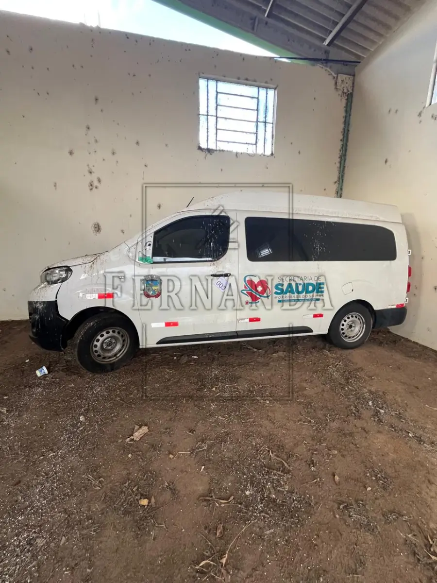 LOTE 003 - Veículo Peugeot/ Expert Minibus, cor branca, ano/modelo 2019/2020, diesel, placa JAF5C61. Avaliado em R$ 30.000,00.