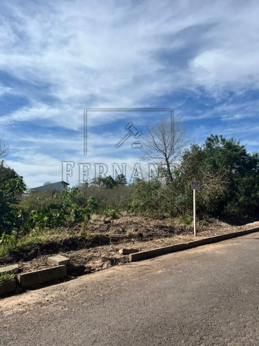 LOTE 005 - MONTENEGRO/RS: Terreno, sem benfeitorias, com área superficial de 360,00m². Imóvel de Matrícula n° 35.499 do Cartório de Registro de Imóveis de Montenegro.  Avaliado em R$ 100.000,00. 1° Leilão
