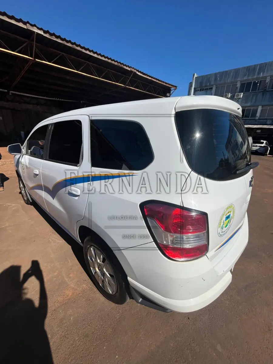 LOTE 007 - CHEVROLET SPIN 1.8L MT LT ANO 2014 PLACAS IVR-8124, renavam 01011845323, avaliação R$ 18.500,00