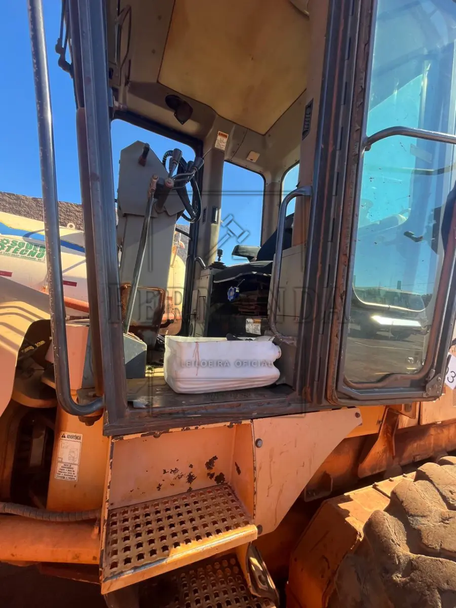 LOTE 003 - MOTONIVELADORA CASE 845B ANO 2005/2006, avaliação R$ 125.000,00