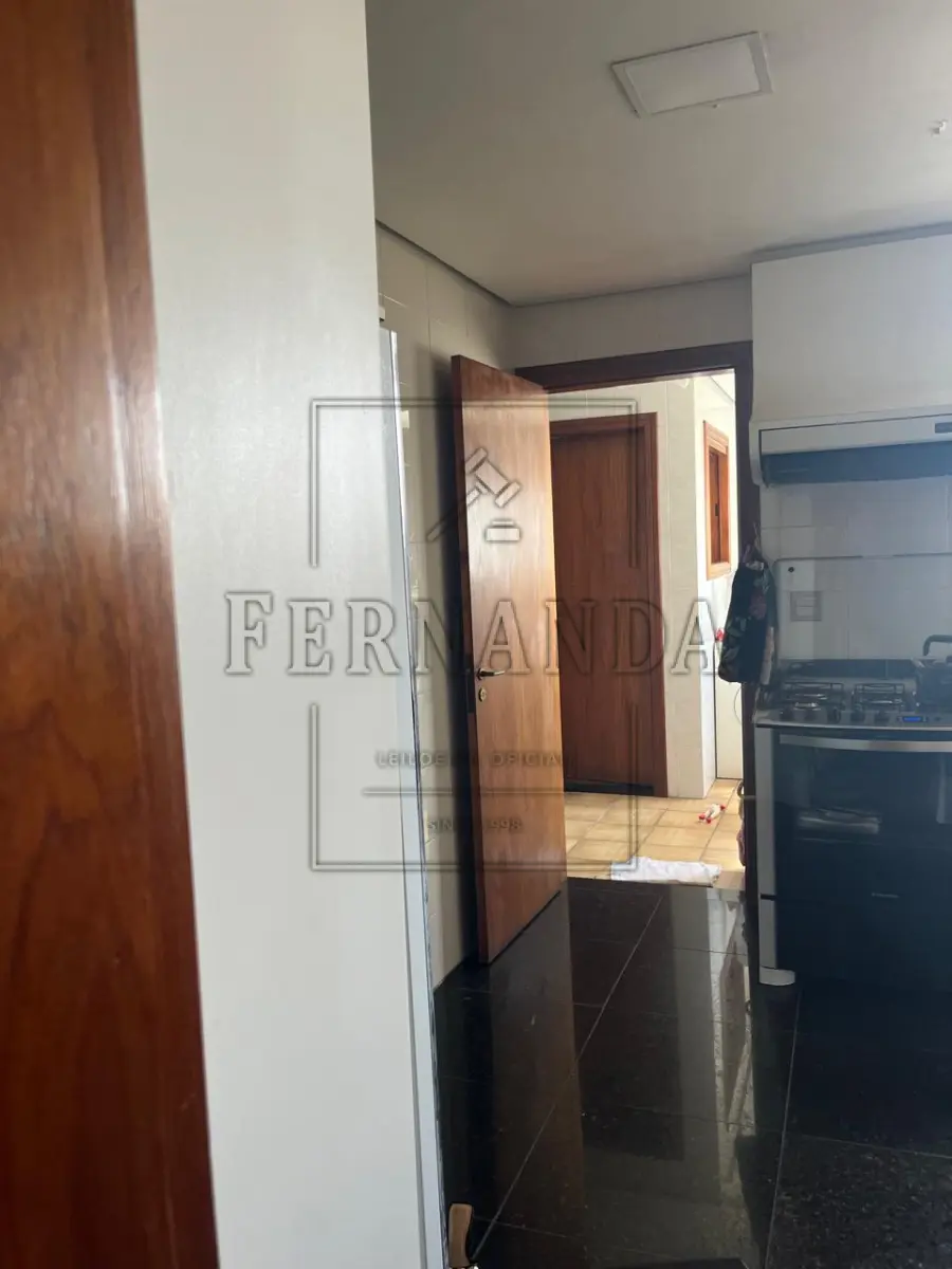 LOTE 002 - CANOAS/RS - Apartamento 1201 e 1301 (triplex), localizado na Rua General Salustiano n°452, Edifício Los Angeles, Canoas/RS. Área privativa de 412m². Matrícula n° 42.011 do Registro de Imóveis de Canoas. Avaliado em R$ 2.100.000,00. 1° Leilão.