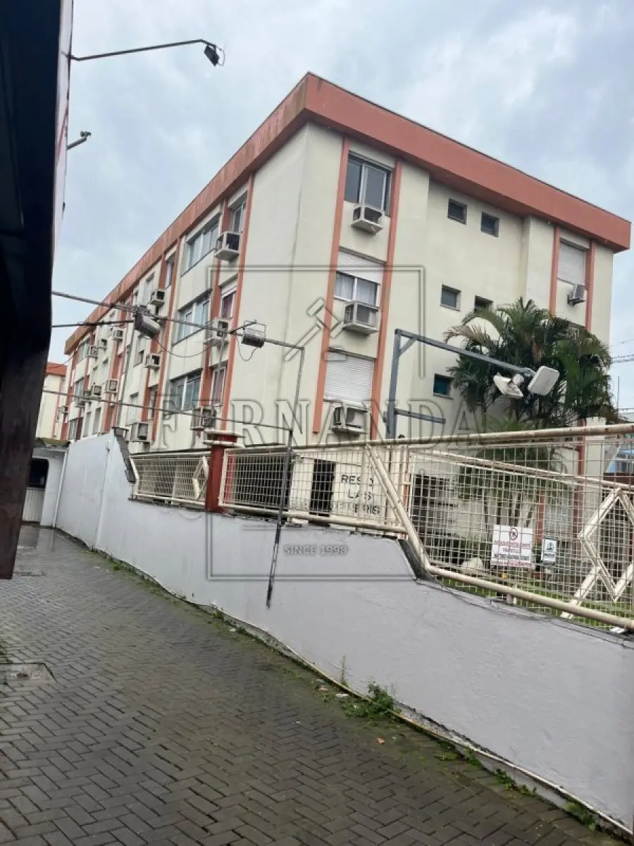 LOTE 001 - CANOAS/RS: Apartamento n°404 localizado na Rua Dr. Barcelos 1291, Edifício Residencial Parque Las Brisas, Canoas, bloco 11. Matrícula n°35.546. Avaliado em R$180.000,00. 2° Leilão