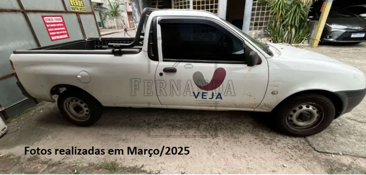 LOTE 001 - Veículo Ford Courier L 1.6 Flex, placa IUC1713. Avaliado em R$ 34.000,00.