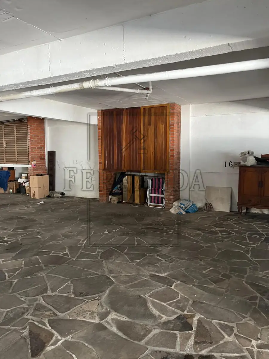 LOTE 002 - CANOAS/RS - Apartamento 1201 e 1301 (triplex), localizado na Rua General Salustiano n°452, Edifício Los Angeles, Canoas/RS. Área privativa de 412m². Matrícula n° 42.011 do Registro de Imóveis de Canoas. Avaliado em R$ 2.100.000,00. 1° Leilão.