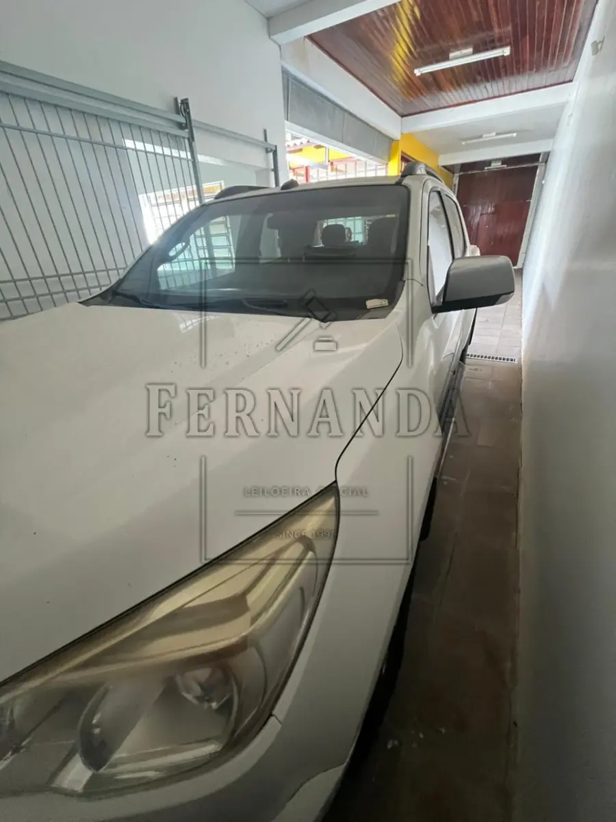 LOTE 002 - Caminhonete CHEVROLET/S10 LTZ DD2A, placas IVG1211, Fabricação/Modelo: 2014/2014. Avaliação R$ 102.000,00