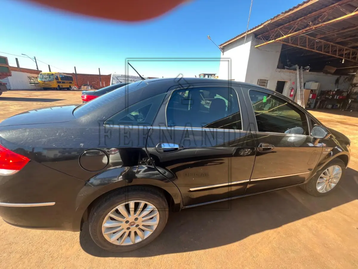 LOTE 006 - FIAT LINEA ESSENCE1.8 DUALOGIC, ANO 2013 PLACAS IUK-5837, renavam 00543402347, avaliação R$ 16.200,00