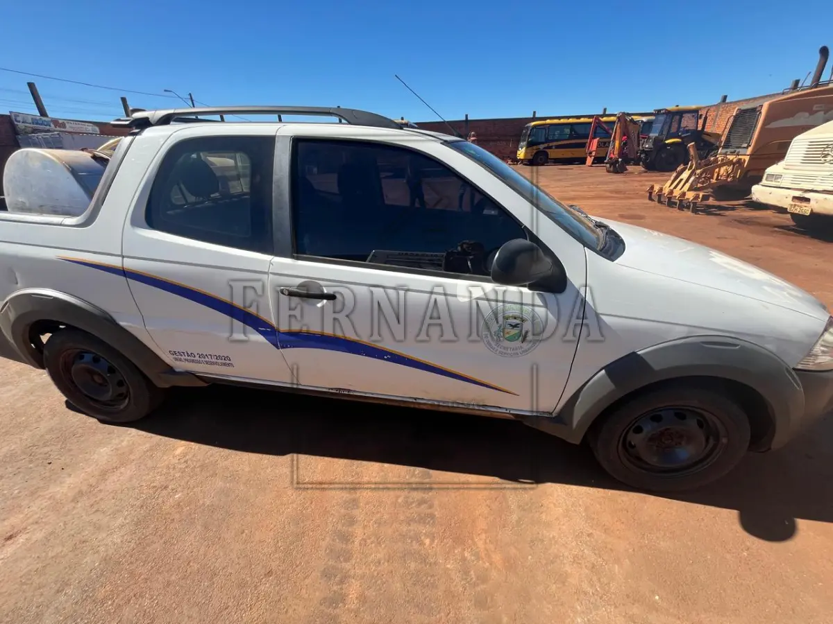 LOTE 011 - FIAT STRADA WORKING HARD CD ANO 2017/2018 PLACAS IYI-2418, renavam 01142065399, avaliação R$ 33.000,00