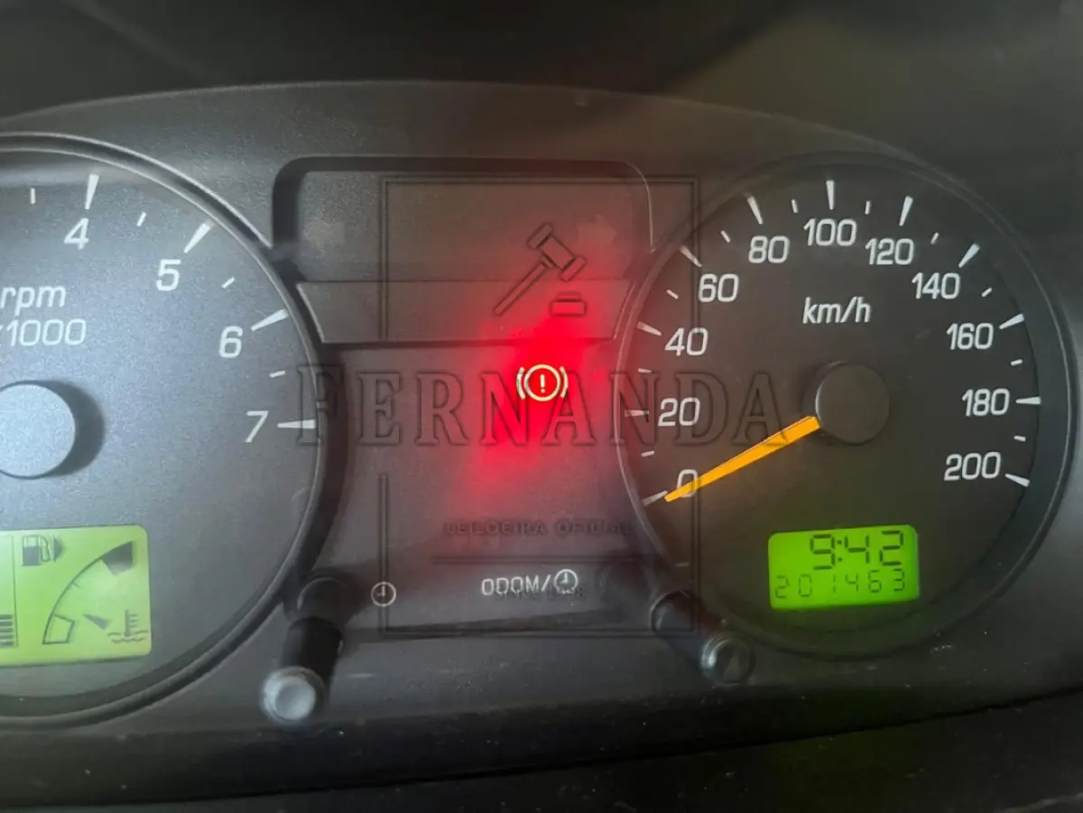 LOTE 001 - Veículo Ford Courier L 1.6 Flex, placa IUC1713. Avaliado em R$ 34.000,00.