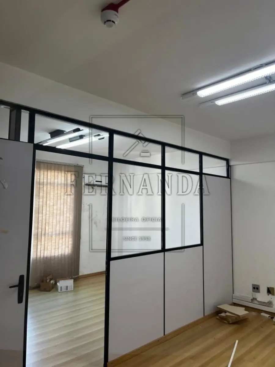 LOTE 002 - Sala Comercial Av. Presidente Vargas, nº 2135/503 - Centro - Santa Maria/RS  Matrícula nº 78.048 R$ 198.750,00.