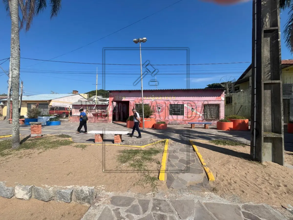 LOTE 011 - Imóvel situado na Rua da Praia – Calçadão, de Arambaré/RS R$ 937.973,61