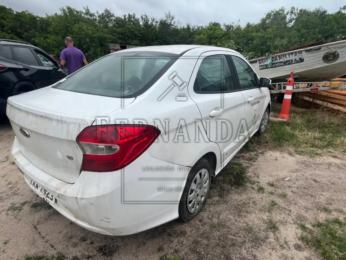 LOTE 006 - FORD KA SE 1.5 SD, placa IXA2423, renavam 01074260314, ano/modelo 2015/2016 R$ 18.500,00