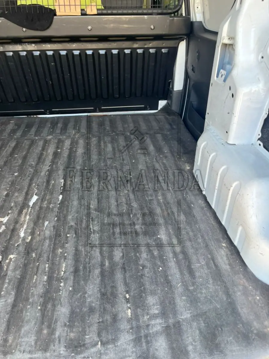 LOTE 001 - Veículo I/Citroen Berlingo FGPL, ano/modelo 2018/2019, placas IYR8H84, avaliado em R$47.000,00.