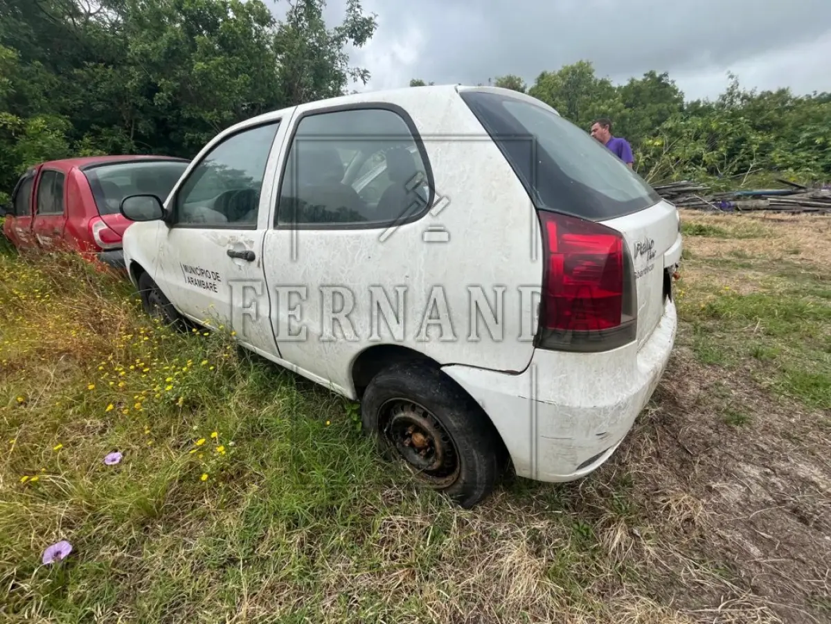 LOTE 010 - FIAT/PALIO FIRE, placa IWA6725, renavam 01024136970, ano/modelo 2014/2015  R$ 11.800,00